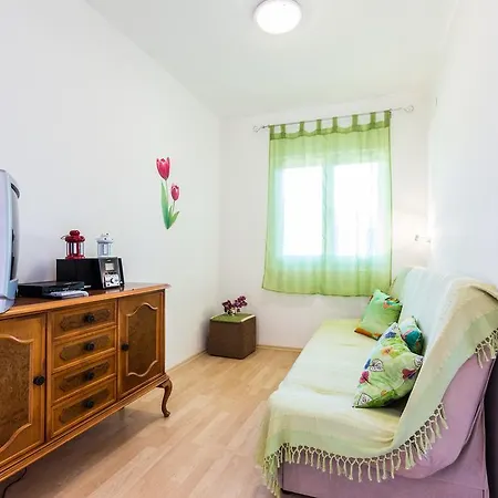 Little Pretty House Апартаменты *